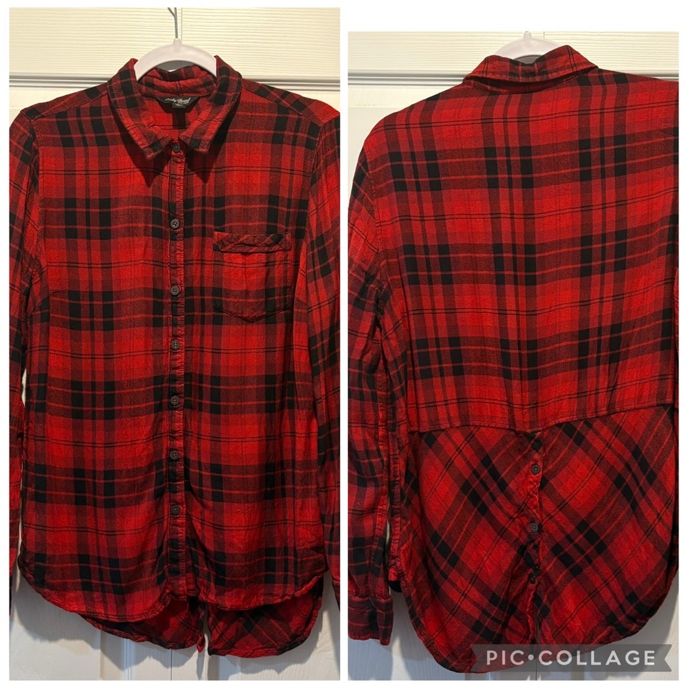 Women’s Lucky Brand Red and Black Checkered shirt buttons in back festive size M